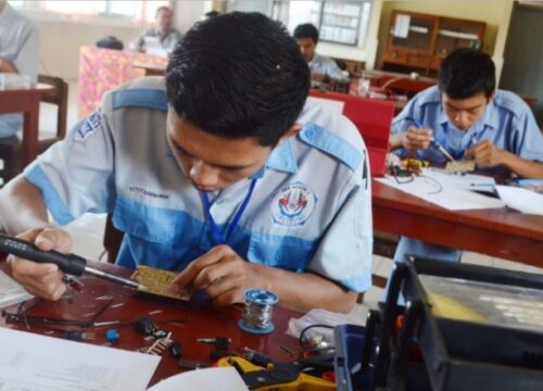Beasiswa Mahasiswa Teknik: Jalan Sukses Karier Teknik