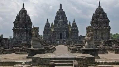 Lembaga pendidikan islam tertua di indonesia adalah
