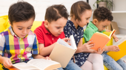 Membaca Buku: Kunci Perkembangan Optimal Anak