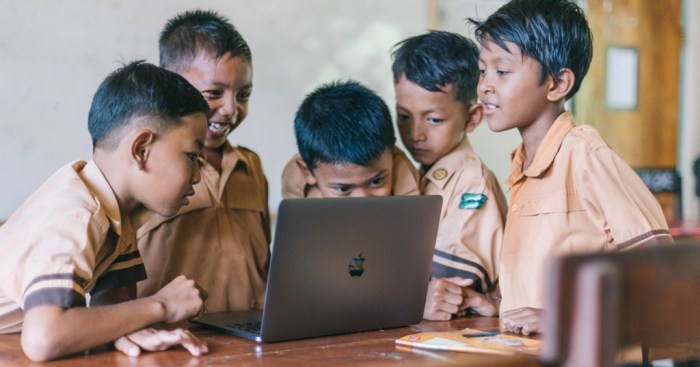 Penggunaan multimedia dalam pembelajaran interaktif