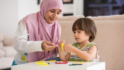 Peran Penting Orang Tua dalam Mengelola Keuangan Pendidikan Anak