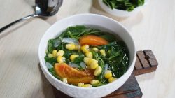 Cara Memasak Sayur Bayam Bening yang Enak dan Menggugah Selera