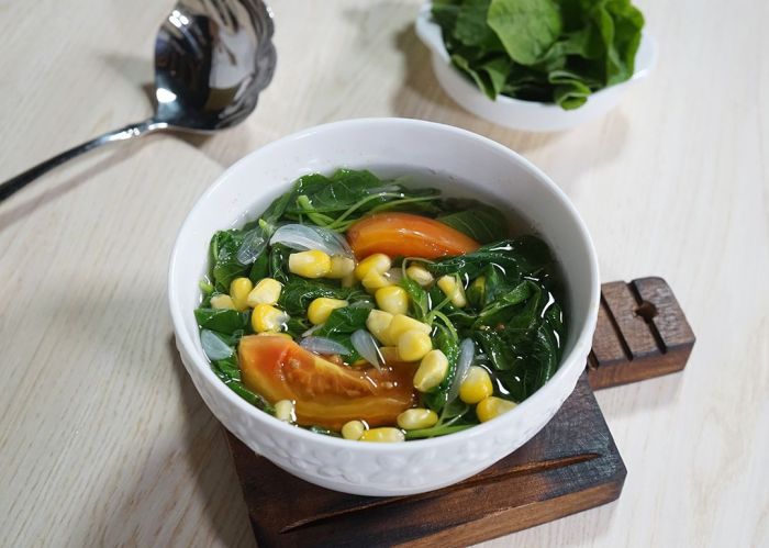 Cara memasak sayur bayam bening yang enak