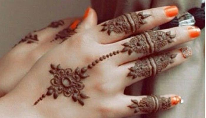 Cara memakai pacar henna di kuku