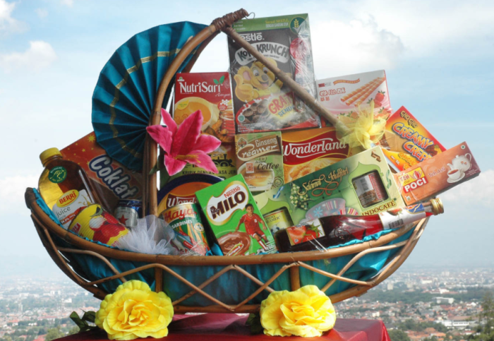 Cara membuat parcel lebaran simple