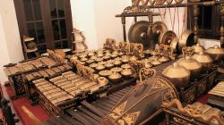 Instrumen Gamelan yang Dipetik: Petikan Nada dan Irama yang Menawan