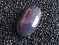 Panduan Memilih Black Opal Berkualitas Tinggi