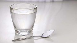Cara bikin oralit 1 gelas
