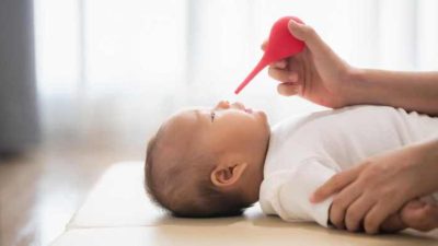 Cara mengatasi hidung tersumbat pada bayi 1 bulan
