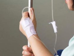 Cara Memasang Infus di Tangan: Panduan Lengkap