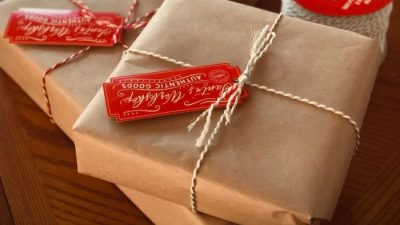 Cara bungkus kado coklat