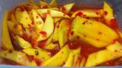 Cara Membuat Asinan Mangga Muda Sederhana, Nikmat, dan Menyegarkan