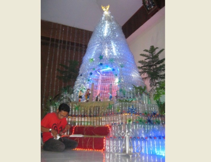 Cara buat pohon natal dari botol aqua