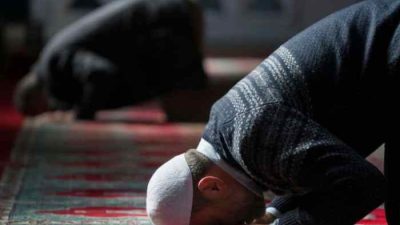 Cara Sholat Jamak Maghrib di Waktu Isya: Panduan Lengkap