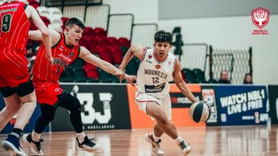 Tujuan utama permainan bola basket adalah