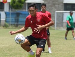 Barisan Depan Sepak Bola Persiapan untuk Keunggulan