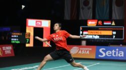Awal gerakan pada saat memukul adalah