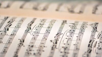 Medium Seni Musik Adalah Evolusi, Ekspresi, dan Pengalaman