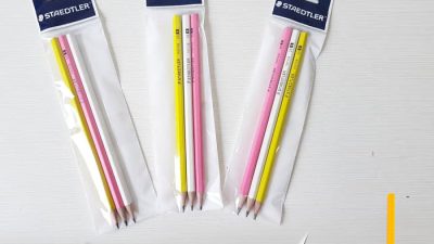 Pensil yang berkode b menandakan pensil