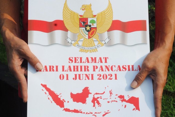 Pancasila sebagai pandangan hidup bangsa dan negara bersifat terbuka artinya