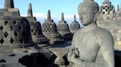 Jenis benda yang termasuk ke dalam karya tiga dimensi adalah