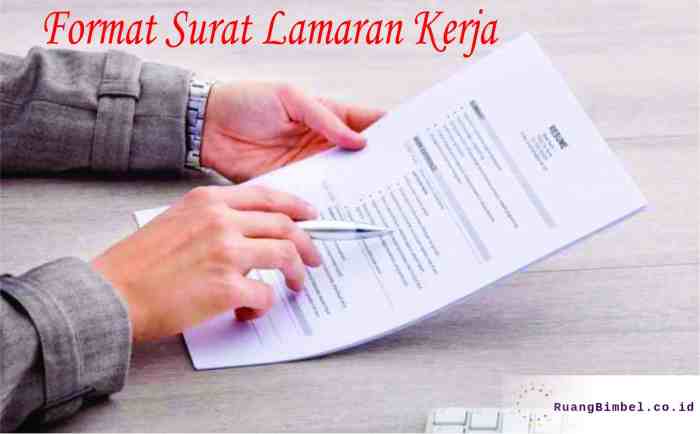 Penulisan lampiran yang benar dalam pembuatan surat lamaran pekerjaan adalah