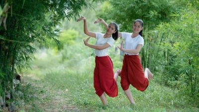 Orang yang menciptakan tari disebut