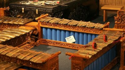 Mengenal Alat Musik Idiophone Kecuali yang Mana?