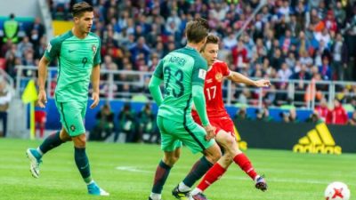 Penyerang Tengah Peran Kritis di Lapangan Sepak Bola
