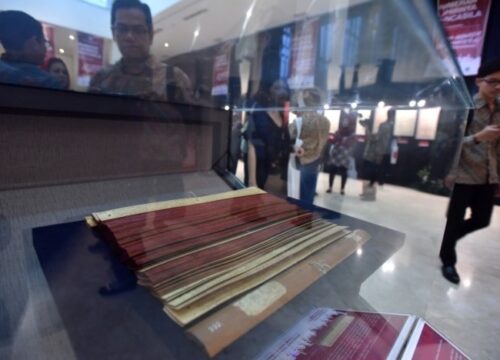Kitab Sutasoma Dikarang Oleh  Pemahaman Mendalam