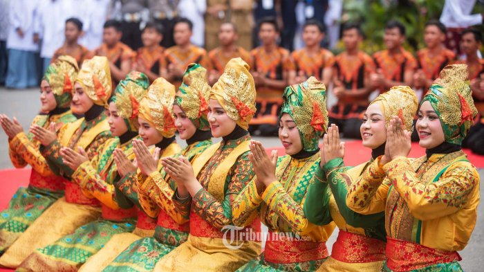 Yang termasuk unsur pendukung tari adalah