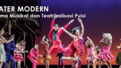 Teater modern berkembang pada umumnya memperoleh pengaruh dari budaya
