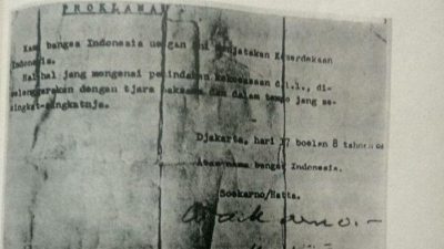 Mengungkap Keaslian Naskah Proklamasi yang Autentik