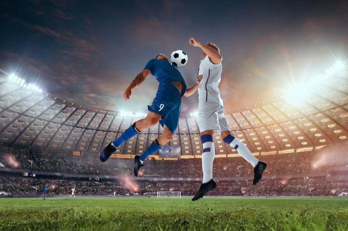 Pemain depan dalam permainan sepak bola sering dinamakan