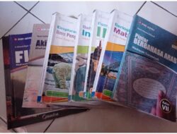 Buku Revisi 2016 Kelas 7 Panduan Belajar Mutakhir