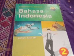 Buku Teks Siswa Bahasa Indonesia Kelas 2 SD Panduan Pembelajaran Menarik
