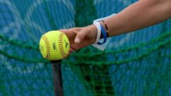 Jumlah permainan softball adalah