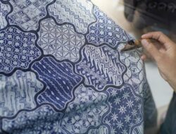 Wirausaha Kerajinan Inspirasi Artefak Budaya Lokal Peluang dan Tantangan 1 Wirausaha Kerajinan Inspirasi Artefak Budaya Lokal Peluang dan Tantangan