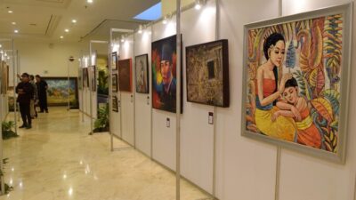 Berikut bukan termasuk struktur panitia pameran seni rupa adalah