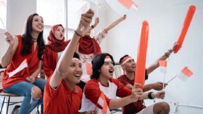 Seseorang yang memiliki dua atau lebih kewarganegaraan disebut