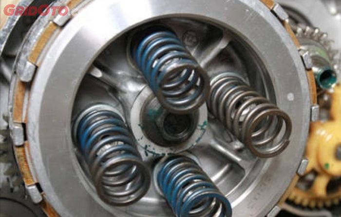 Cara Mengakali Kabel Kopling Mobil Putus Panduan Darurat dan Solusi Praktis