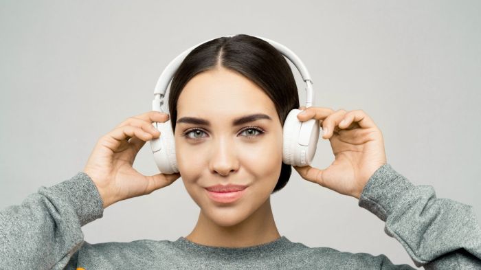 Cara pemakaian headset yang benar