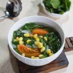 Cara Memasak Sayur Bayam Bening yang Enak dan Menggugah Selera
