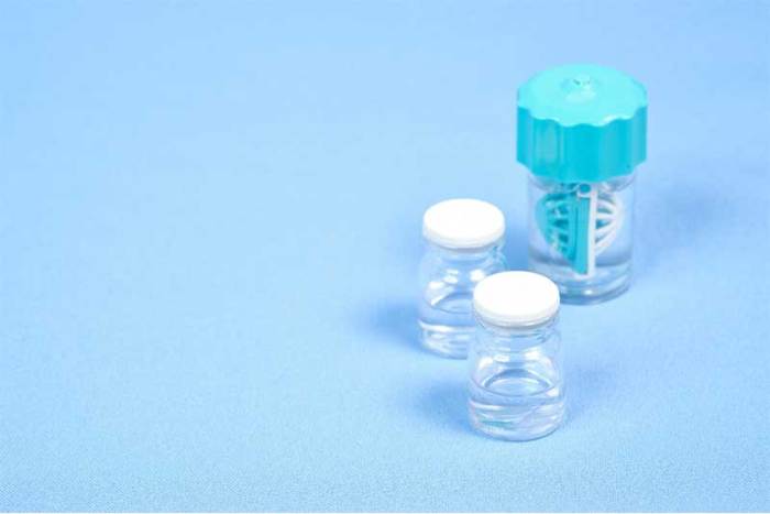 Cara membersihkan softlens yang kotor dan perih