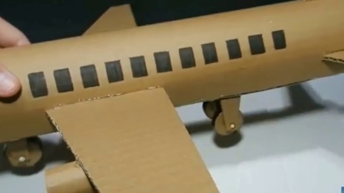 Cara membuat pesawat dari kardus untuk karnaval