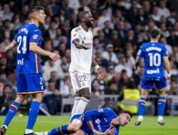 Momen Mencekam: Rudiger Injak Muka Lawan, Wasit Bergeming!