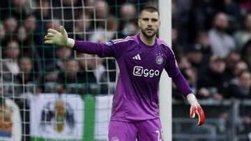 Derita Ajax Tak Berujung, Kiper Baru Maarten Paes Ikut Merana!