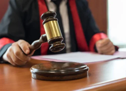 Memahami Esensi Hukum dan Tata Hukum Indonesia: Panduan Lengkap PKN Kelas 11 Kurikulum Merdeka