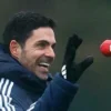Analogi Bohlam Mikel Arteta dan Kejayaan Leverkusen: Ketika Filosofi Bertemu Realita Tak Terbantahkan 10 Analogi Bohlam Mikel Arteta dan Kejayaan Leverkusen: Ketika Filosofi Bertemu Realita Tak Terbantahkan