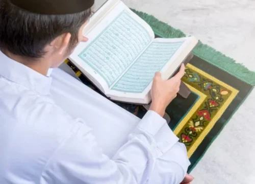 Menguak Keagungan Ilahi: Analisis Mendalam Surat Ar-Rahman Ayat 33 dan Hukum Tajwidnya